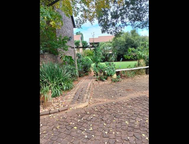 3 BEDROOM DUPLEX FOR SALE IN BIRCHLEIGH NORTH